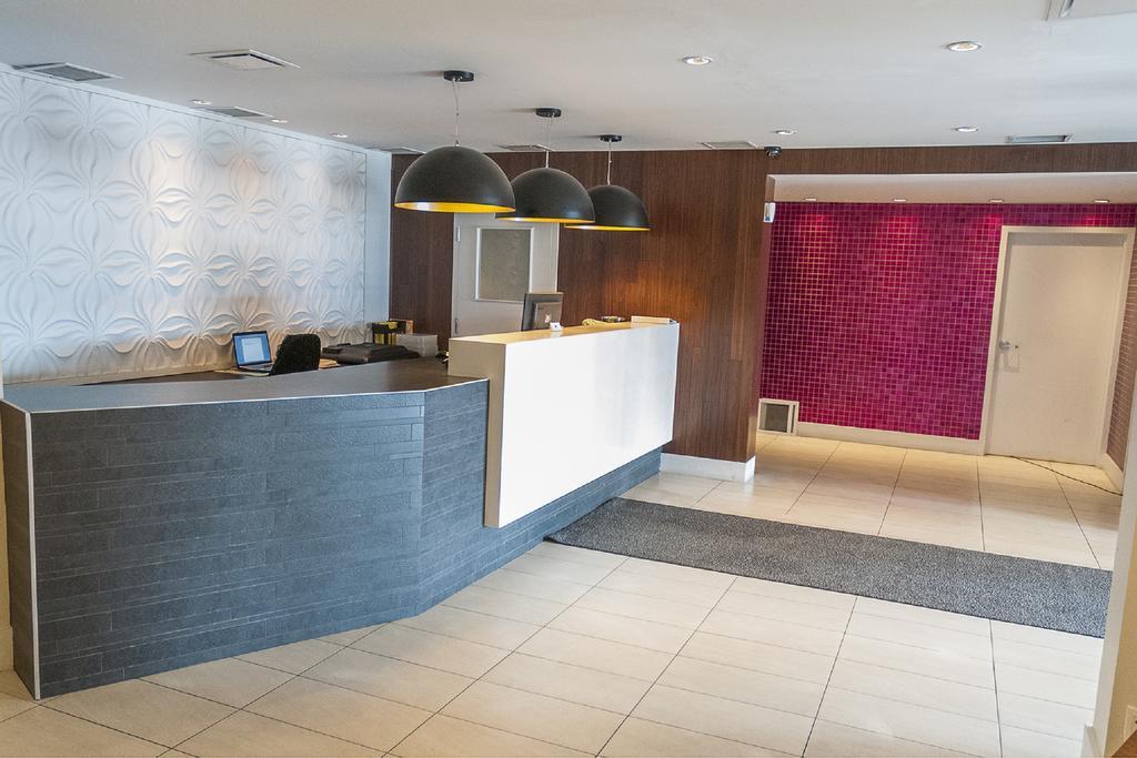 Motel Labarre Longueuil Eksteriør bilde