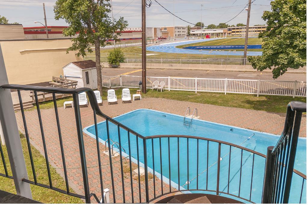Motel Labarre Longueuil Eksteriør bilde