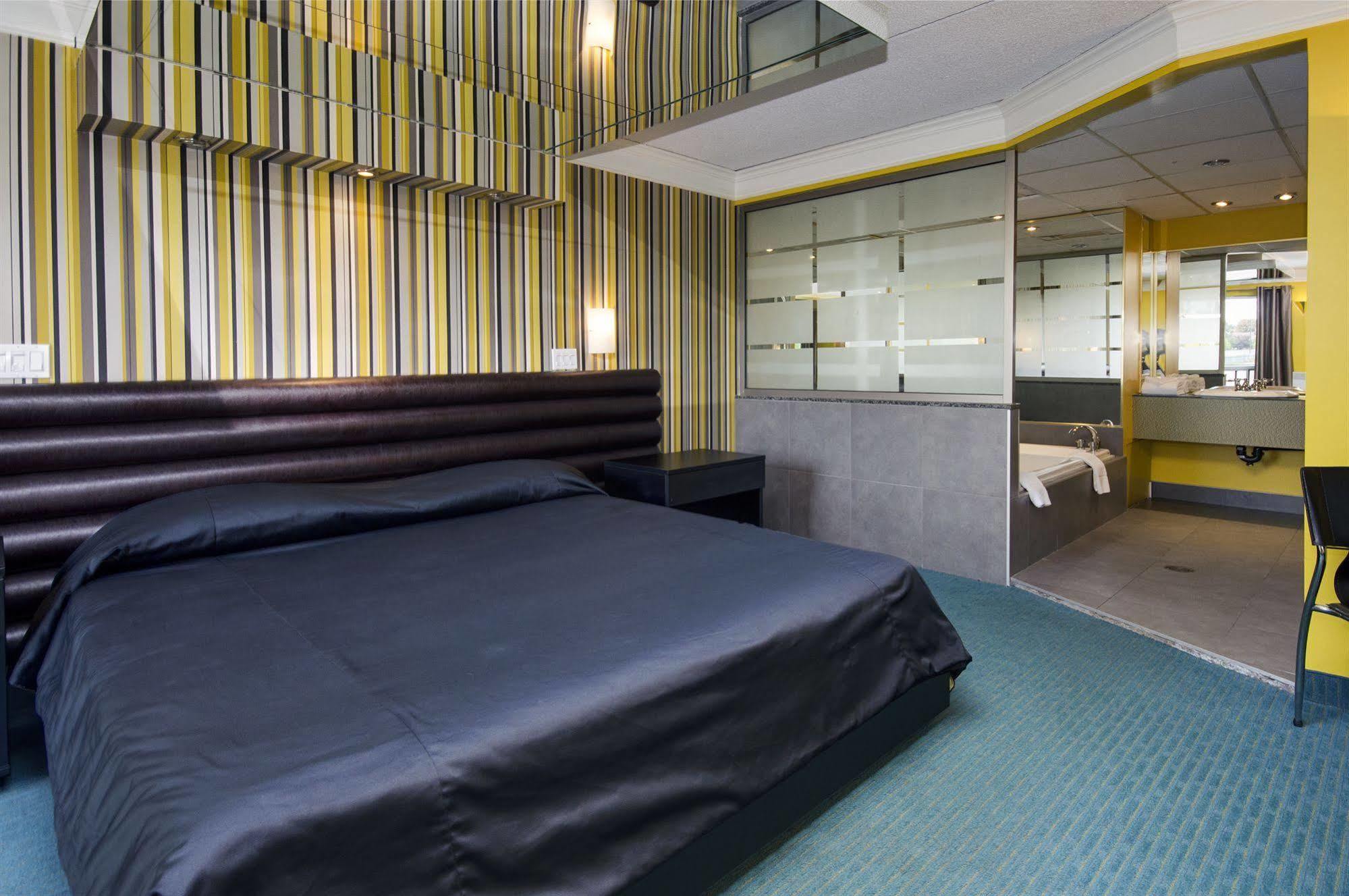 Motel Labarre Longueuil Eksteriør bilde