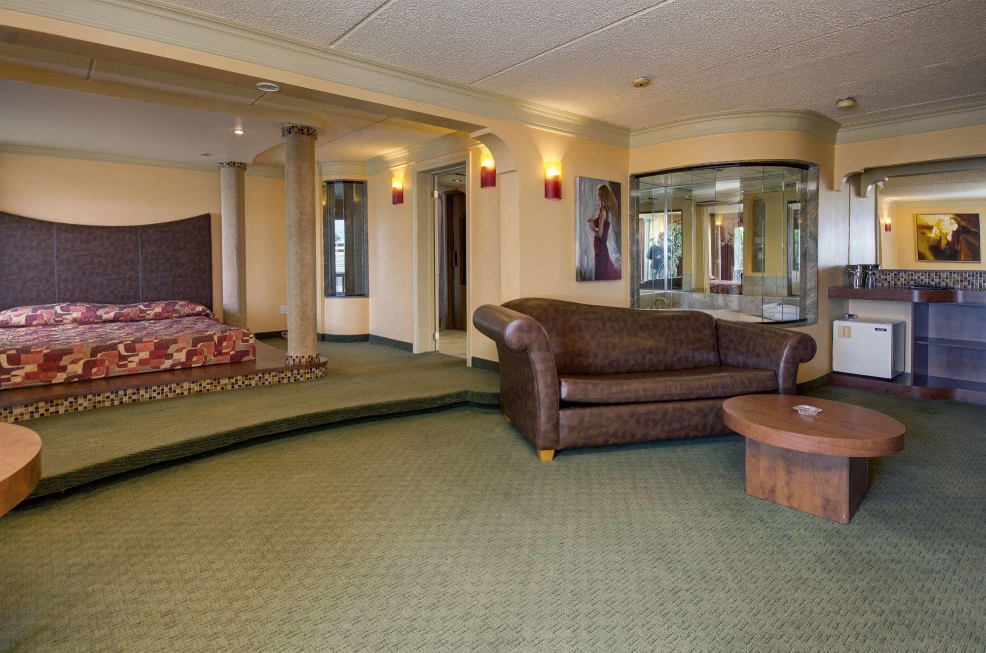 Motel Labarre Longueuil Eksteriør bilde