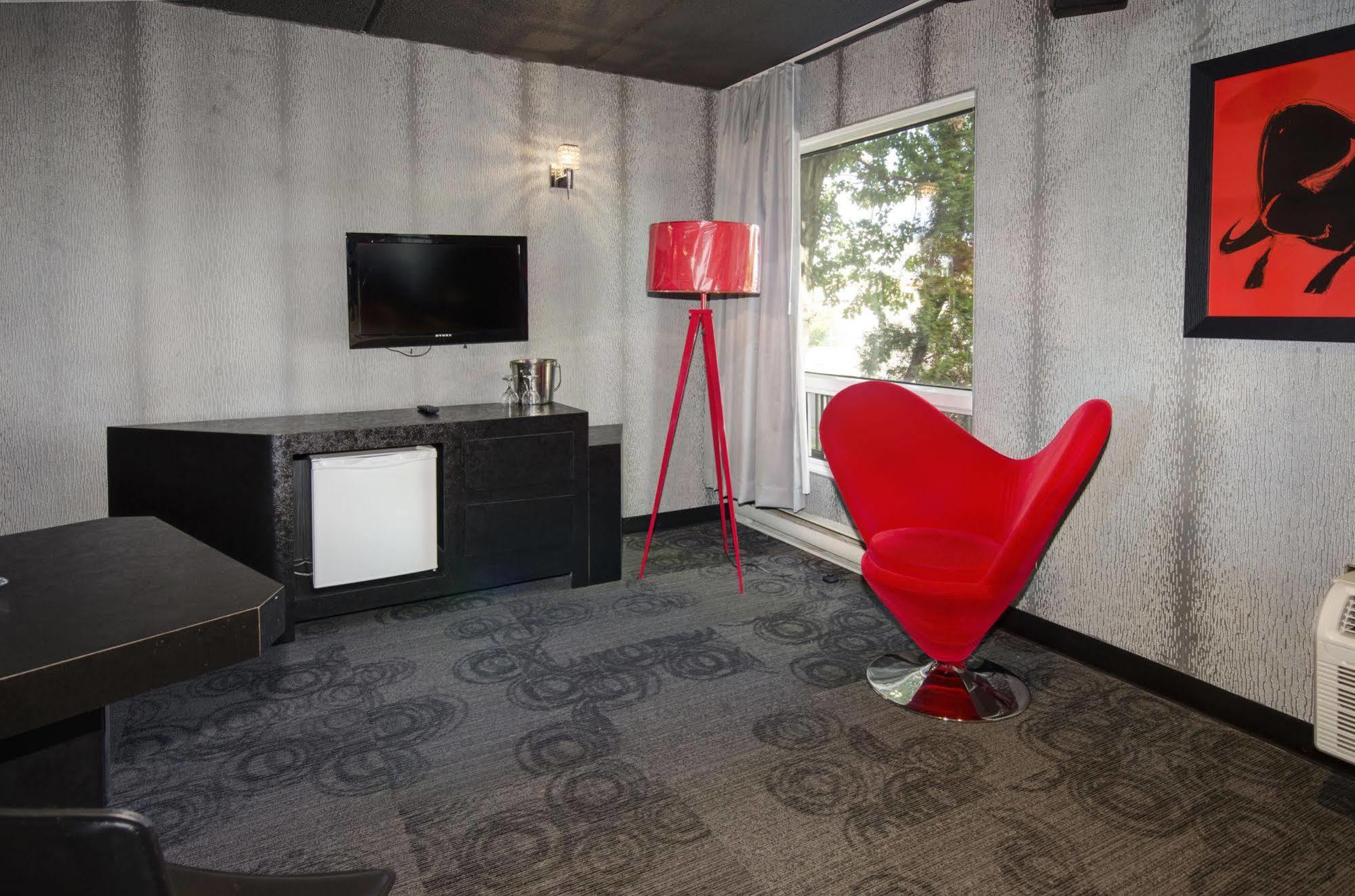 Motel Labarre Longueuil Eksteriør bilde