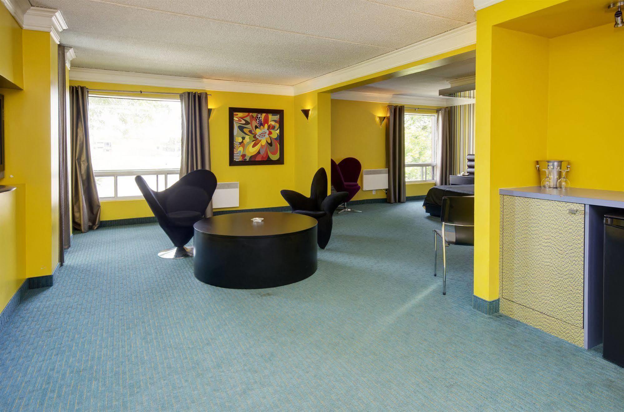 Motel Labarre Longueuil Eksteriør bilde