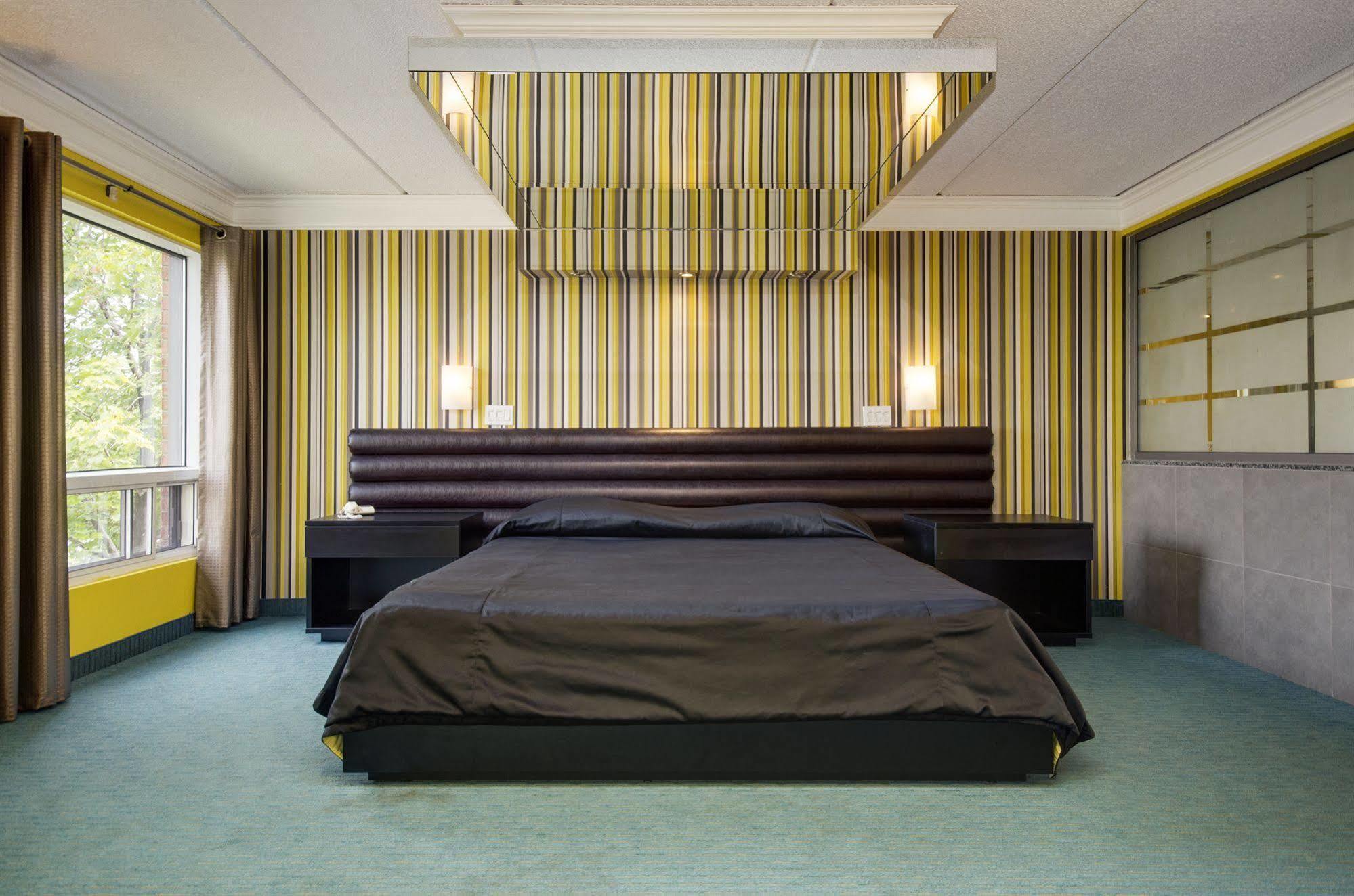 Motel Labarre Longueuil Eksteriør bilde