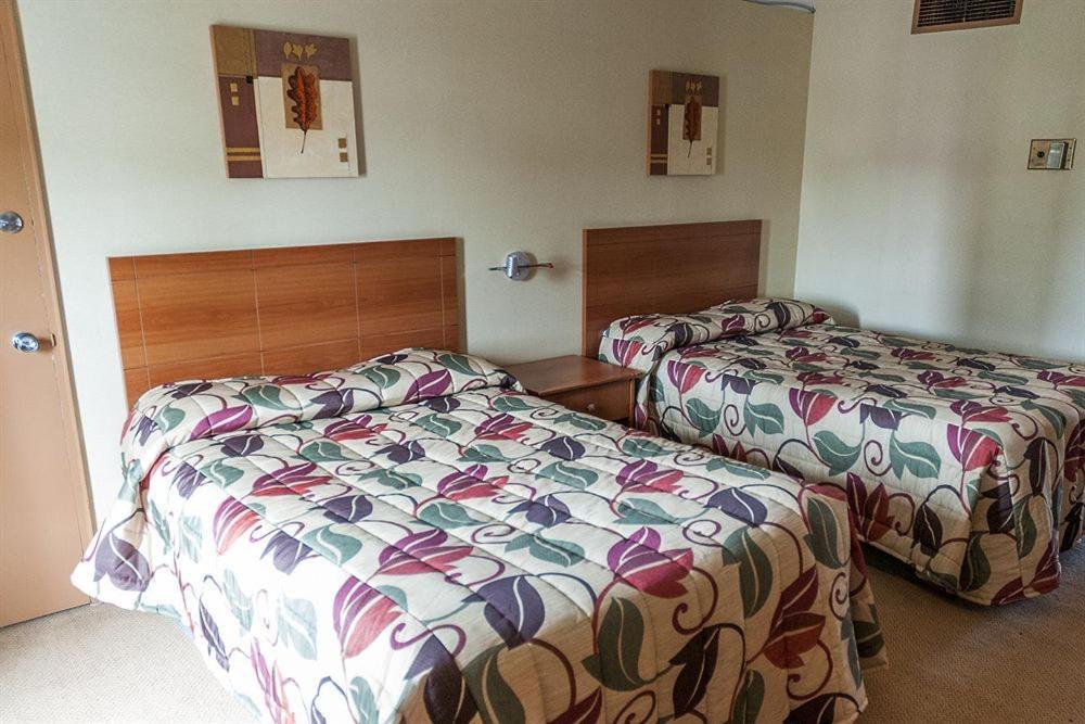 Motel Labarre Longueuil Eksteriør bilde