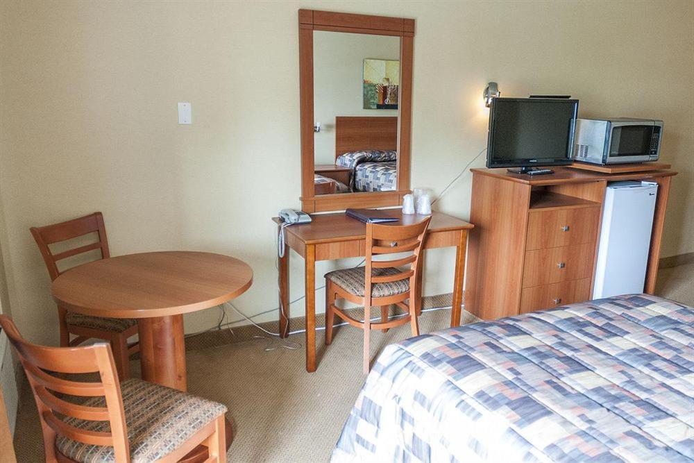 Motel Labarre Longueuil Eksteriør bilde